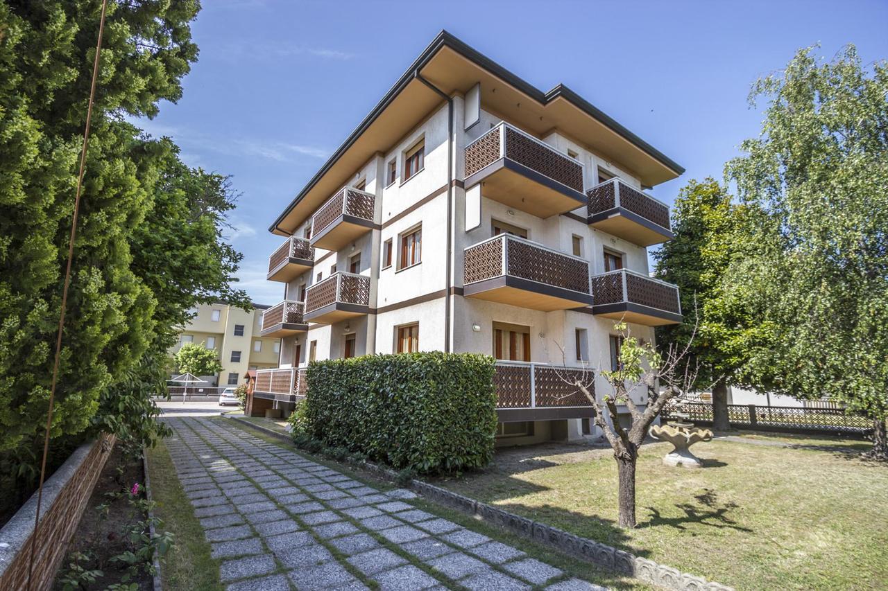 Villa Alpi Lignano Sabbiadoro Esterno foto