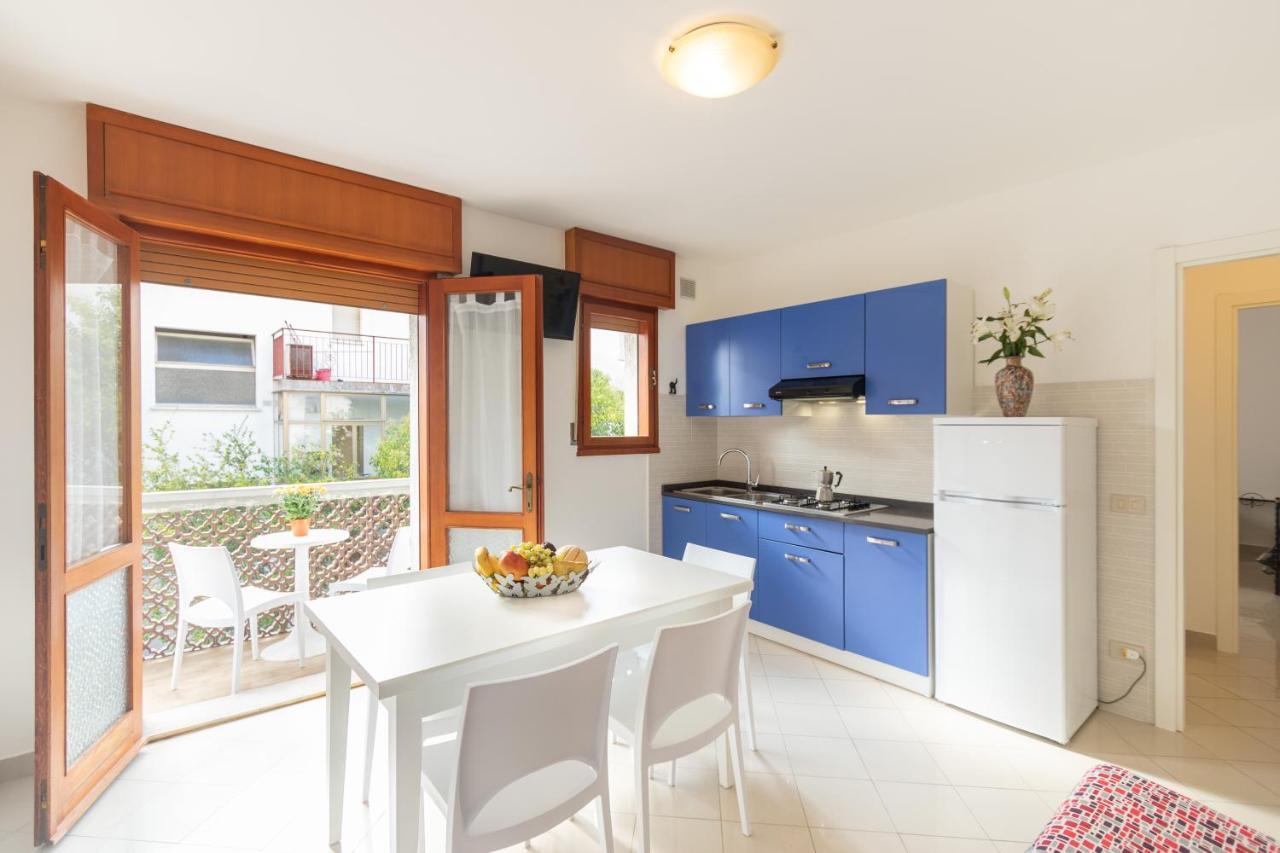Villa Alpi Lignano Sabbiadoro Esterno foto