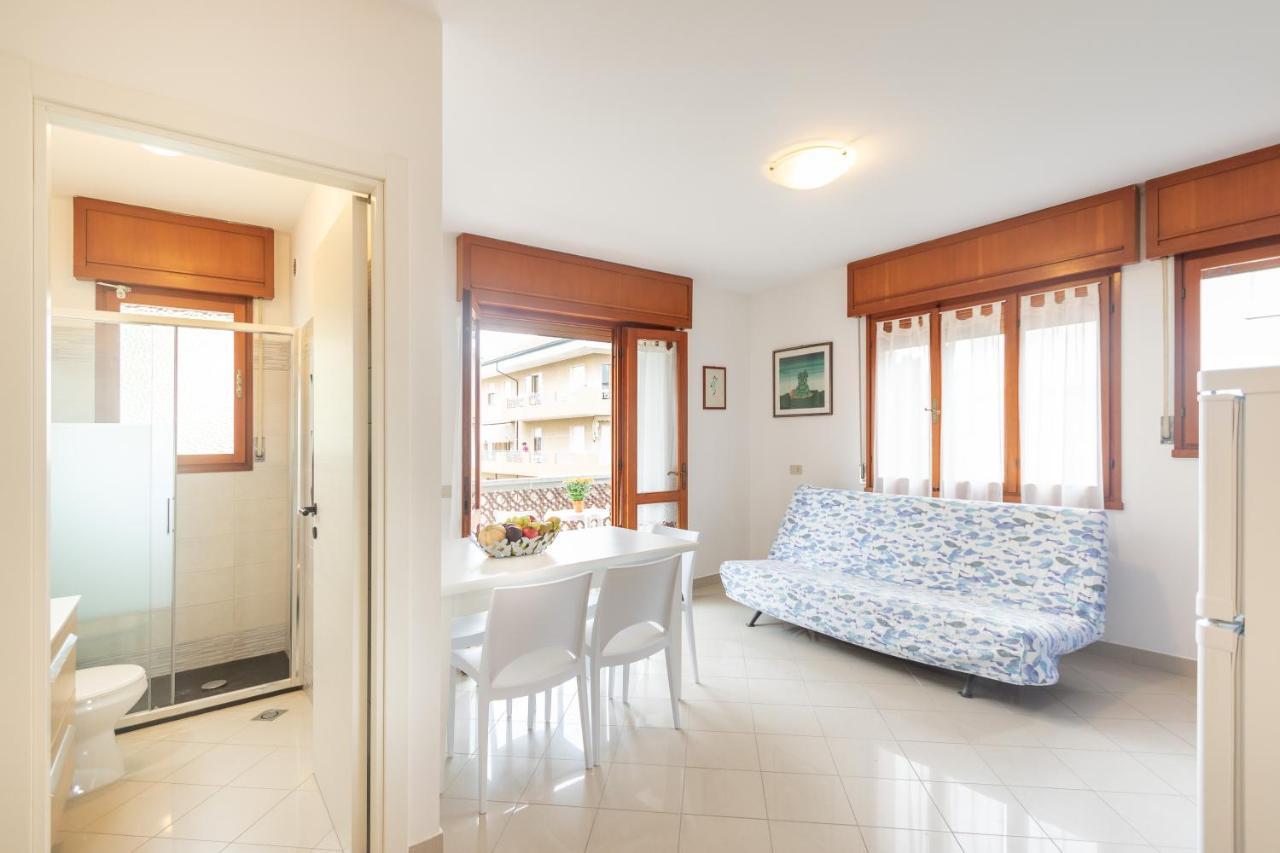 Villa Alpi Lignano Sabbiadoro Esterno foto