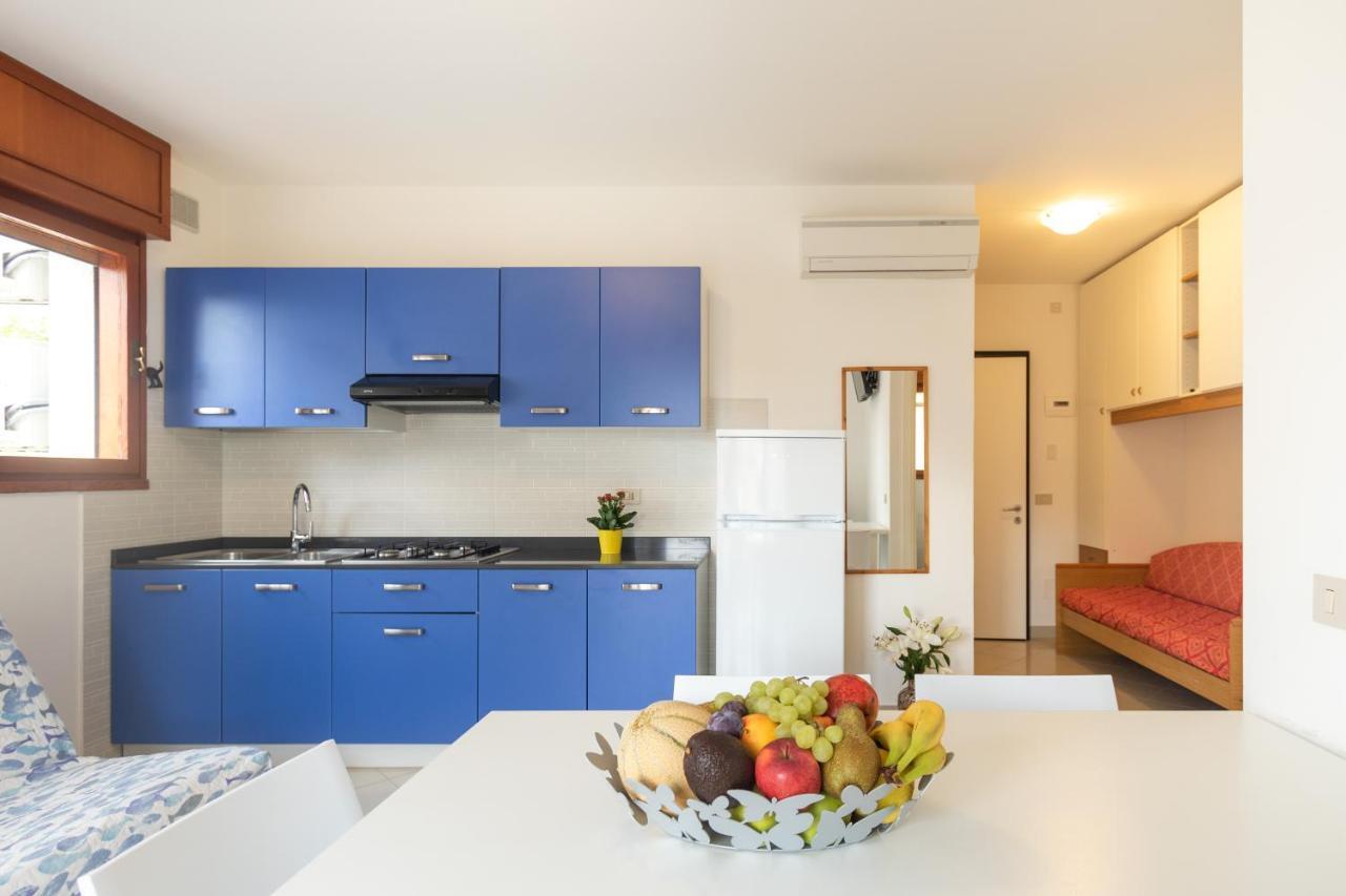 Villa Alpi Lignano Sabbiadoro Esterno foto
